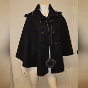 Rinascimento Elegant Black Cape with Fur Detail S